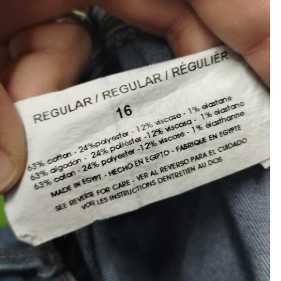 Gloria Vanderbilt Women's Size 16 Amanda High Rise Blue Denim Capri Jeans - Picture 7 of 8